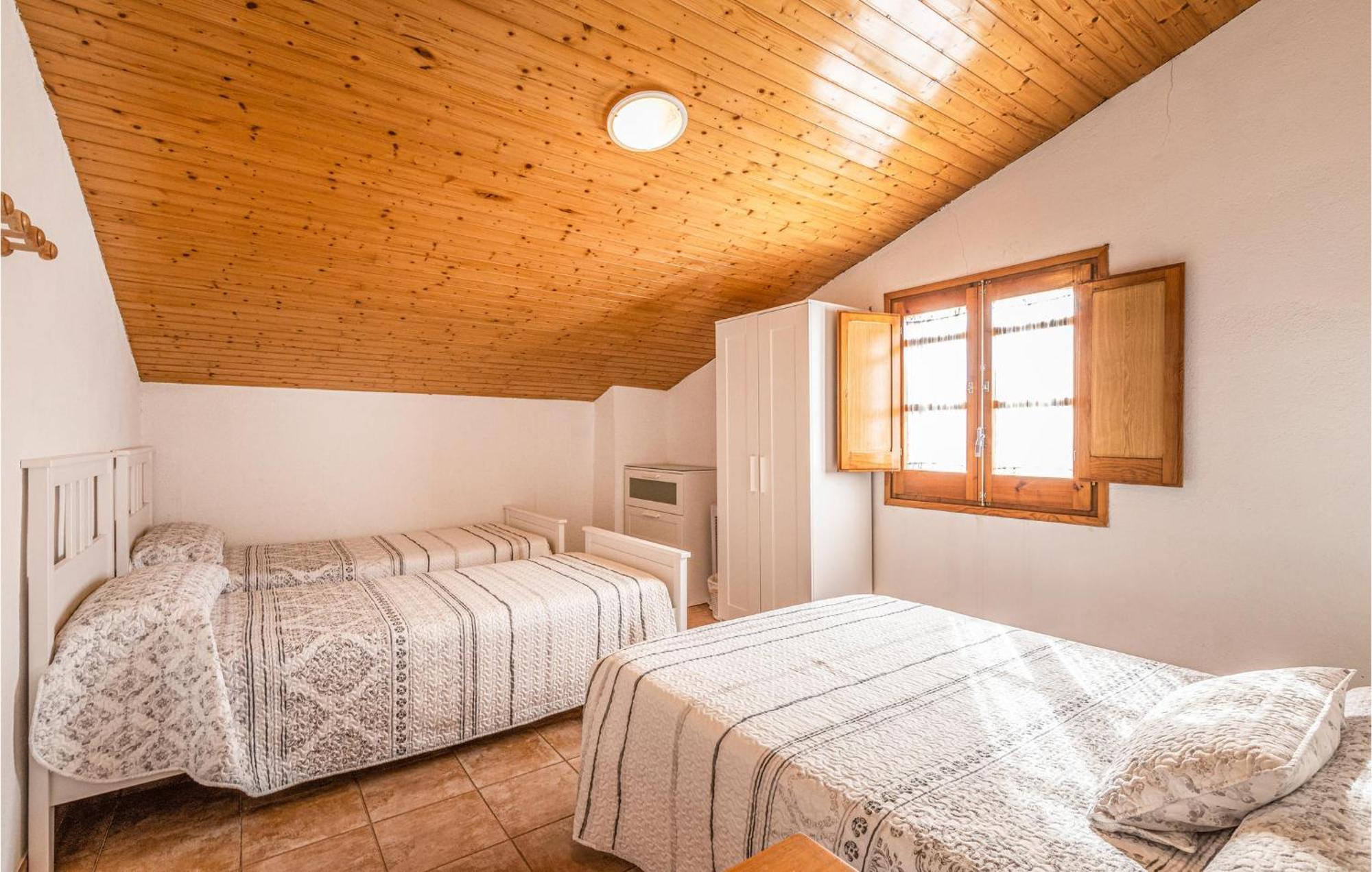Awesome Home In Riells I Viabrea With Wifi Breda Exterior photo